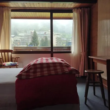 Boule De Neige Hotel 2*